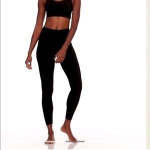 Old Navy High-Waisted Balance Leggings- Black